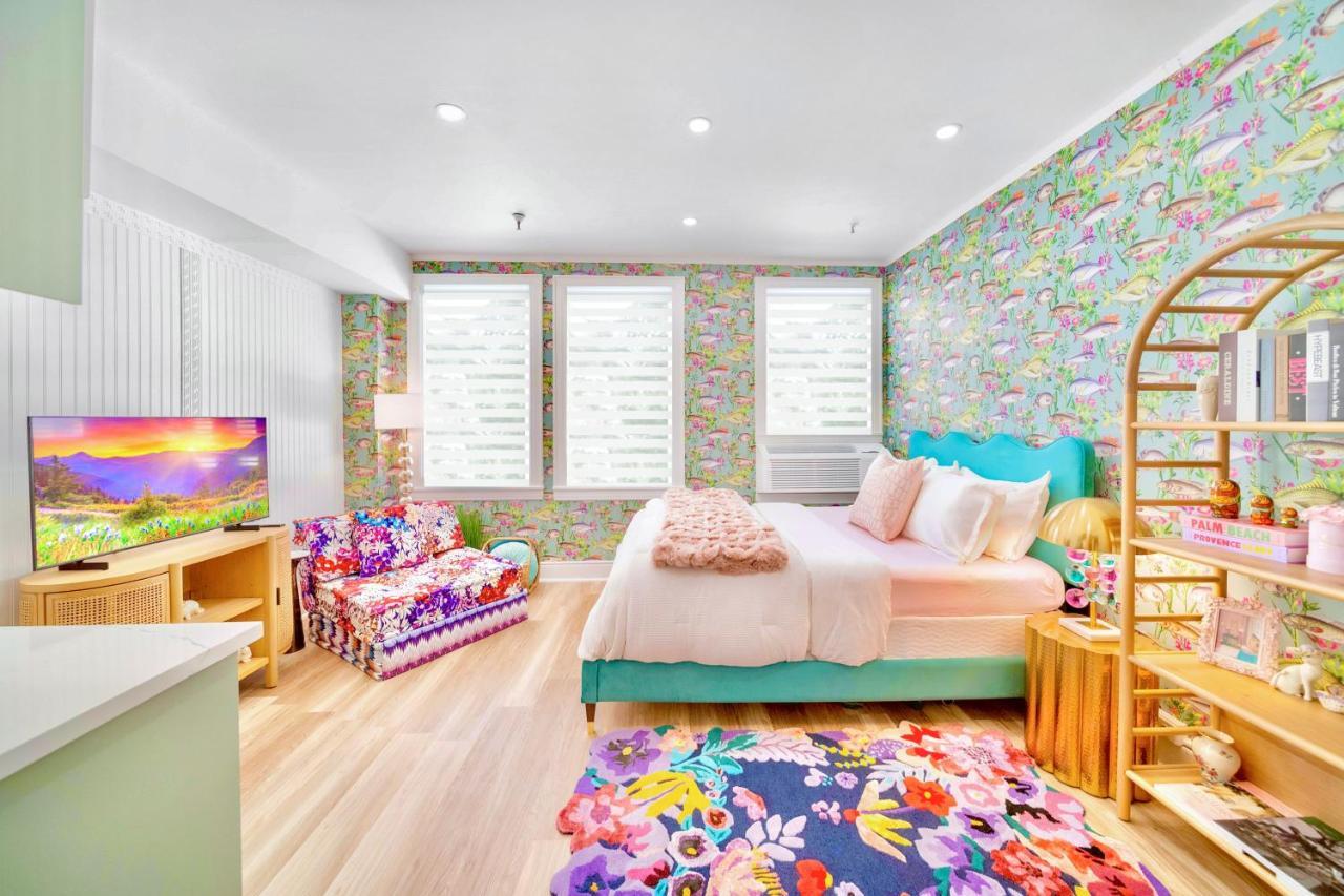 King Bed Mermaid Suite - Heart Of Palm Beach, Free Parking Included Экстерьер фото
